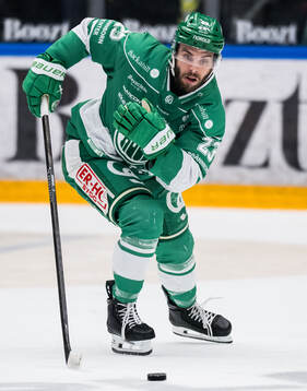 Rögles Josh Dickinson