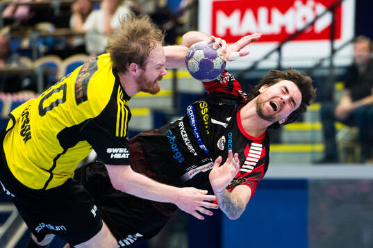 Sävehofs Magnus Persson och HK Malmös Tim Hilding