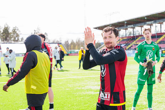 Östersunds Daniel Miljanovic jublar