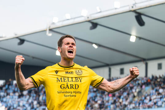 Bläddra bland fler bilder av Fotboll, Allsvenskan, Malmö FF - Mjällby
