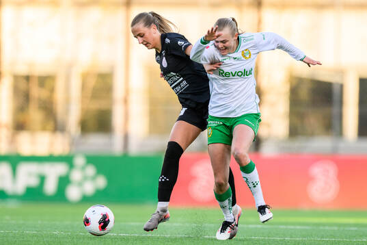 IK Uppsalas Angelina Klingberg och Hammarbys Elin Sørum