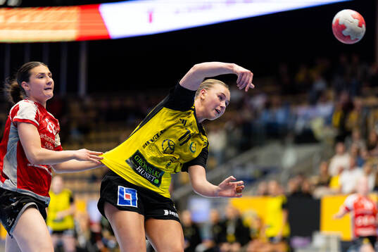 H65 Höörs Ofelia Shoai Hallberg och Sävehofs Stina