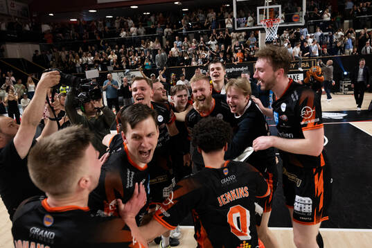 Borås spelare jublar