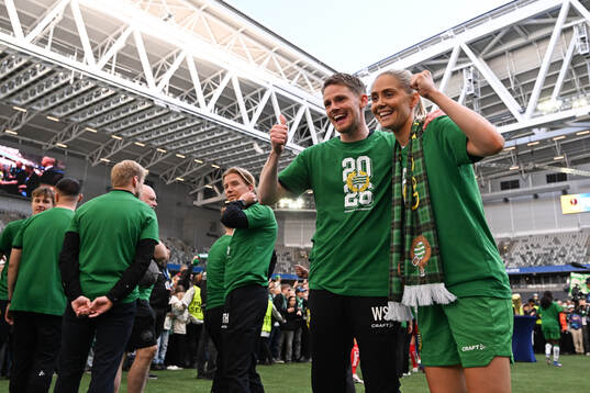 Hammarbys tränare William Strömberg och Alice Carlsson