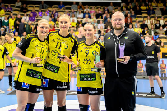 Sävehofs Nina Dano , Stina Wiksfors , Elin Klara