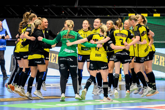 Bläddra bland fler bilder av Handboll, final 1, Handbollsligan dam, Sävehof - Skara