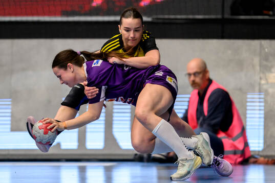 Skaras Melanie Felber och Sävehofs Elin Klara Porkelsdottir