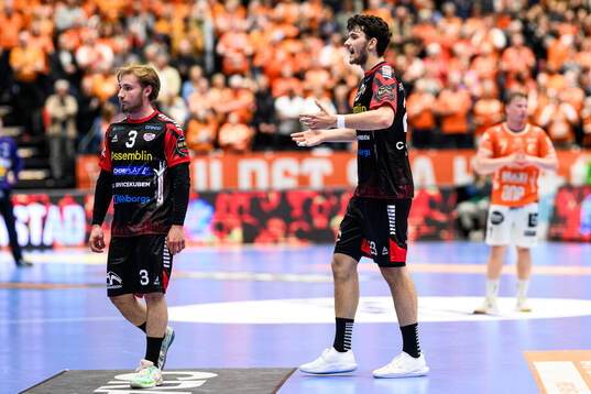 HK Malmös Felix Montebovi och Nikola Roganovic