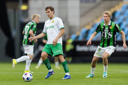 Hammarbys Hampus Skoglund och GAISs Rasmus Niklasson