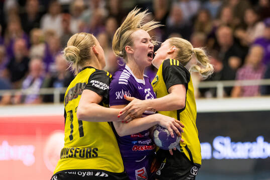 Sävehofs Stina Wiksfors och Nina Dano mot Skaras Maureen