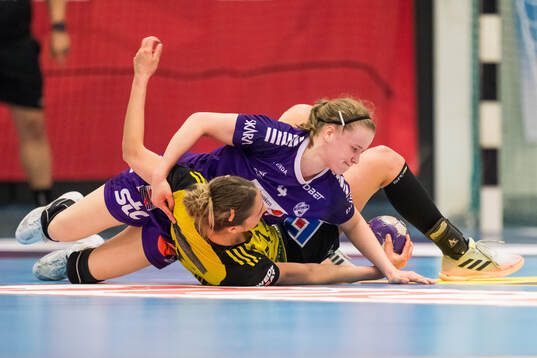 Skaras Evi Jaspers och Sävehofs Emma Mihailovic