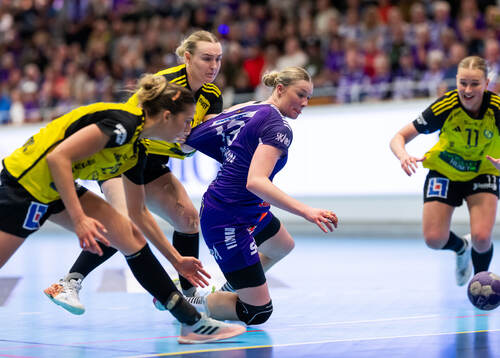 Sävehofs Thea Blomst och Skaras Ellen Aronsson