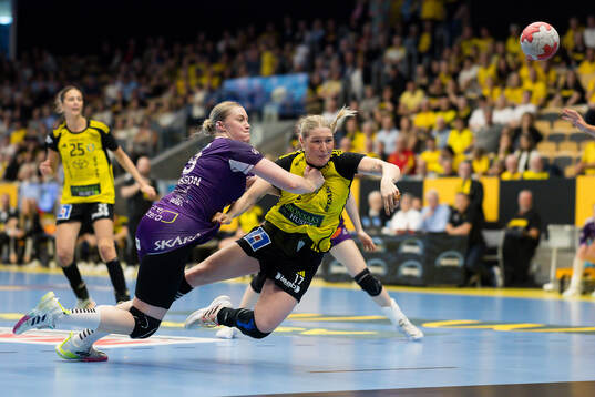 Skaras Ellen Aronsson och Sävehofs Nina Dano