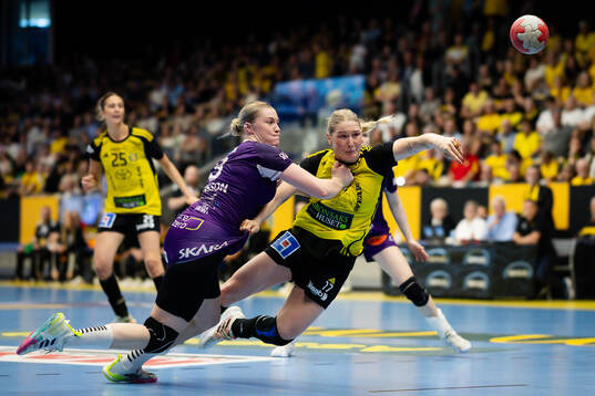 Skaras Ellen Aronsson och Sävehofs Nina Dano