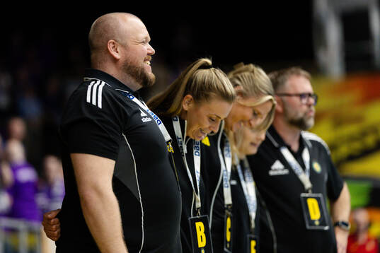 Sävehofs tränare Andreas Wallin och assisterande tränare