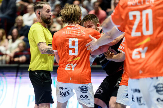 IFK Kristianstads Anton Hallbäck och HK Malmös Hugo