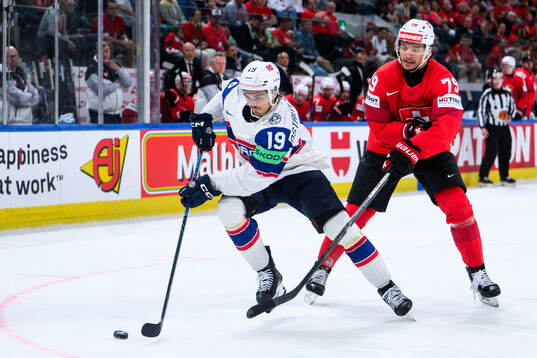 Håvard Østrem Salsten of Norway and Calvin Thurkauf of