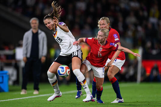 Melissa Kössler of Germany and Thea Bjelde of Norway