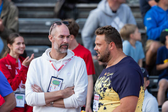 Coach Staffan Jönsson and Daniel Ståhl of Sweden