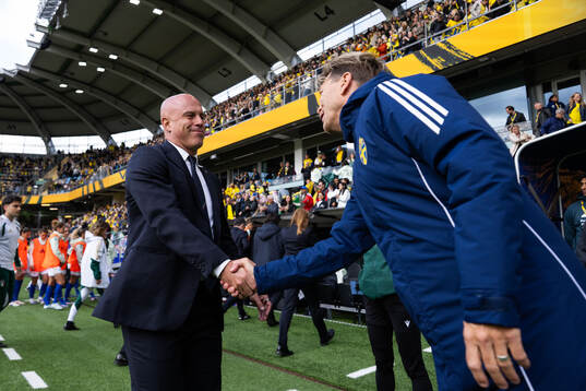 Head coach Andrea Soncin of Italy and Head coach Tony