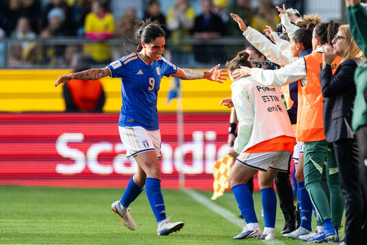 Martina Piemonte of Italy celebrates