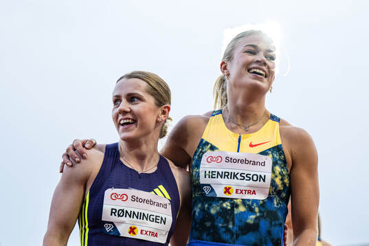 Helene Rønningen of Norway and Julia Henriksson of Sweden