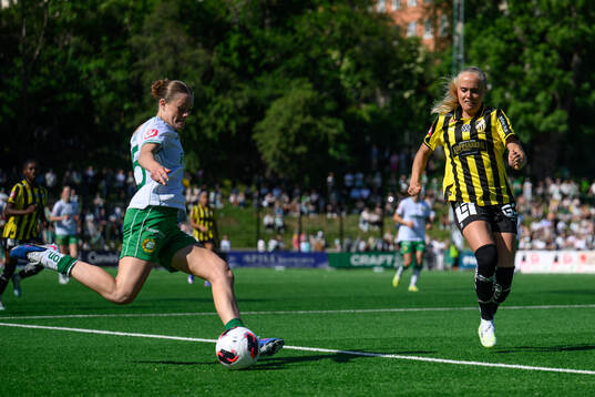 Hammarbys Sofia Reidy och Häckens Alva Selerud