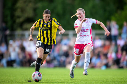 Häckens Tabitha Michelle Tindell och IK Uppsalas Ebba