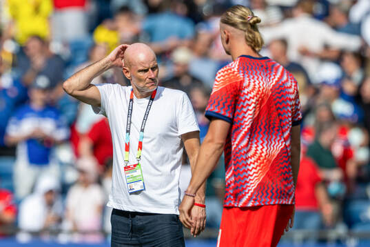 Head coach Ståle Solbakken of Norway
