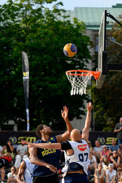 Tade Idowu, Krydd Elite