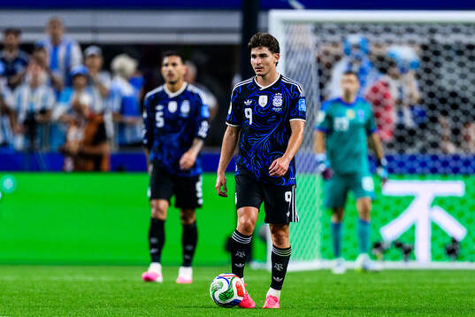 Julian Alvarez of Argentina looks dejected