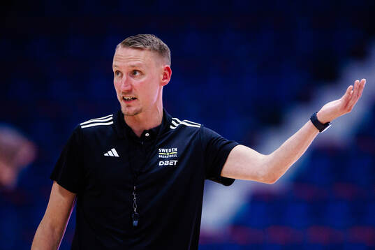 Head coach Mikko Riipinen of the Swedish national