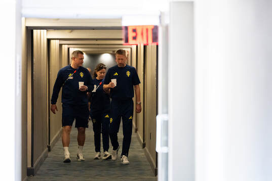 Head coach Graham Potter and Kim Källström of the Swedish