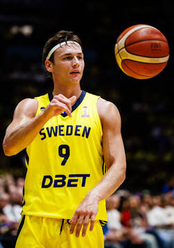 Pelle Larsson of Sweden