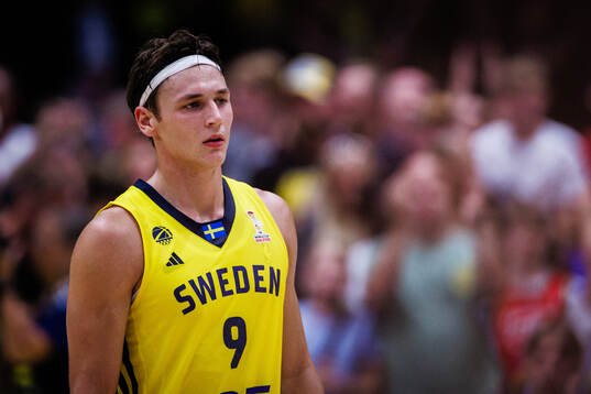 Pelle Larsson of Sweden