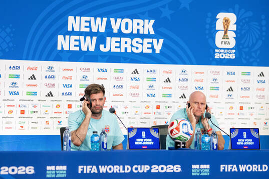 Press officer Morten Morisbak Skjønsberg and head coach