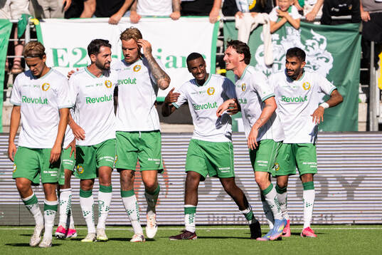 Hammarbys Montader Madjed jublar med Paulos Abraham och