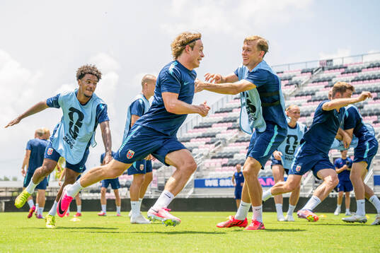 Bläddra bland fler bilder av Football, FIFA World Cup 2026, day 30, Norway, training