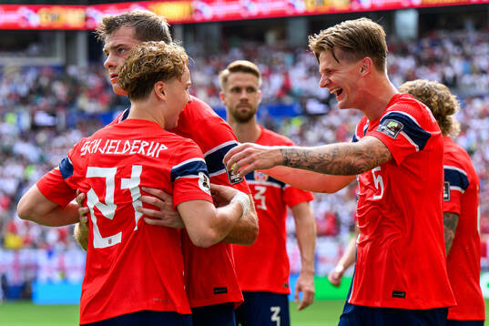 Andreas Schjelderup of Norway celebrates