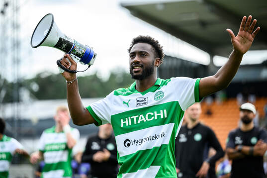 Västerås Haladj-Madiou Keita jublar