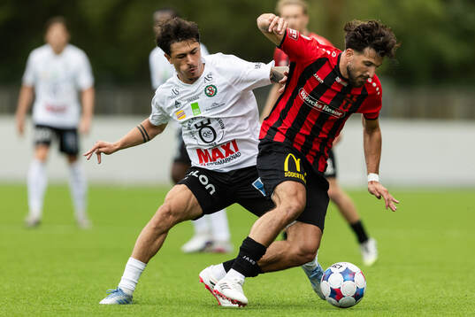 Örebros Antonio Yakoub och Nordic Uniteds Matteus Behnan