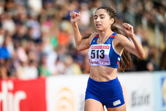 Emilia Lillemo, Täby IS, jublar