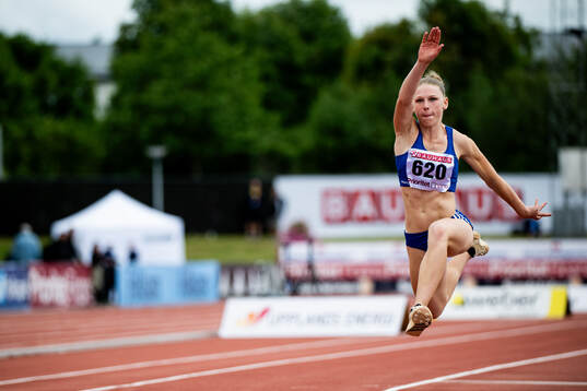 Johanna Sundén i damernas trestegsfinal