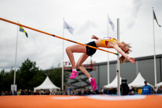 Lina Bjerkestam, Huddinge AIS, i damernas höjdhoppsfinal