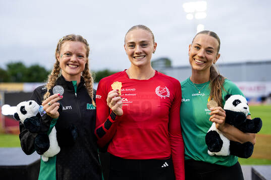 Maja Maunsbach, Malmö AI, Lovisa Karlsson, Högby IF, och