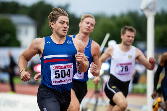 Ludvig All, Täby IS, i herrarnas 110m häckfinal