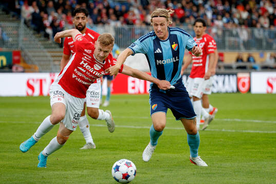 Degerfors Sebastian Ohlsson  och Djurgårdens Jeppe Okkels