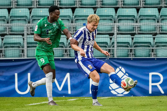 Bubacarr Tambedou of Levadia Tallinn and David Kruse of IFK