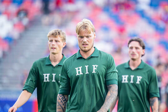 Victor Eriksson of Hammarby warms up