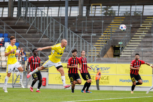 Falkenbergs Nils Bertilsson med nick i ribban